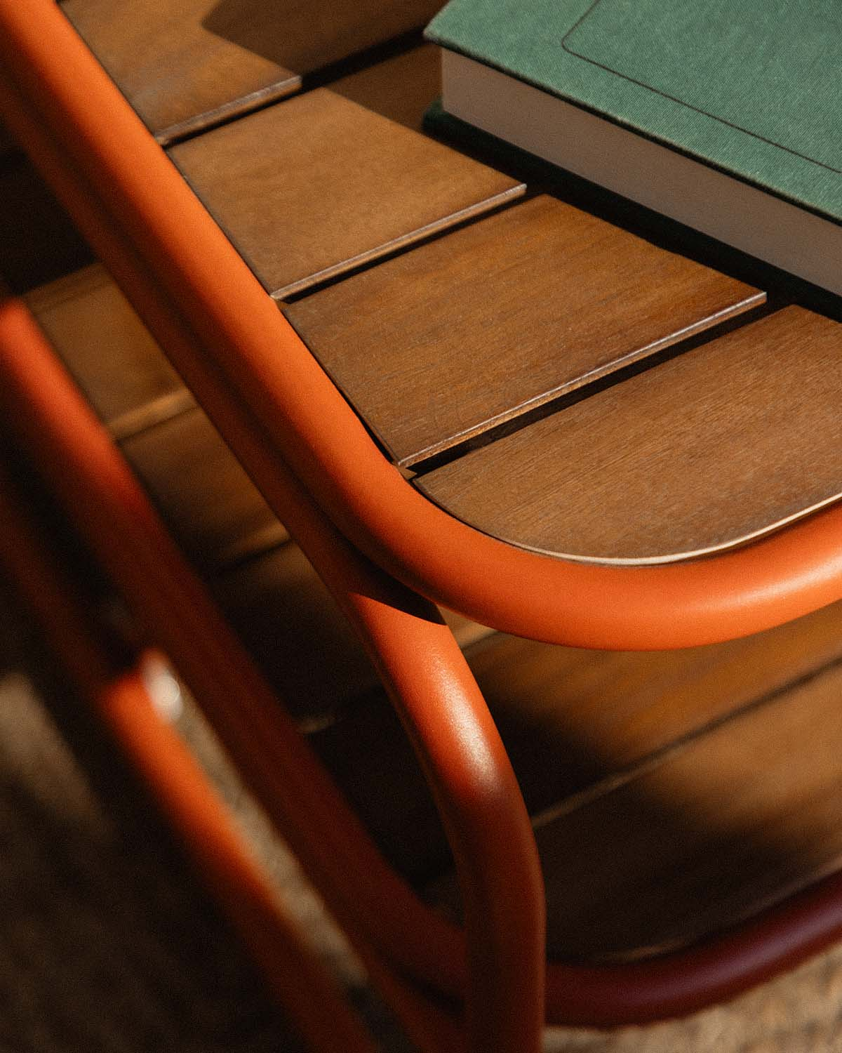 Rectangular Coffee Table in Acacia Wood and Metal (110x60 cm) Ahrus, gallery image 3