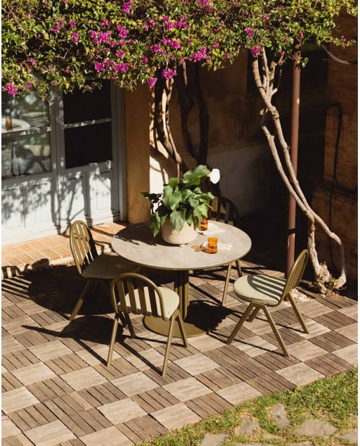 Round Outdoor Table in Metal and Tempered Glass (Ø120 cm) Llibet