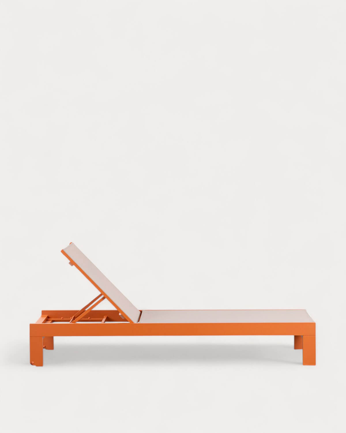 Aluminum Lounger and Coffee Table Set (40x40 cm) New Kreta, gallery image 2