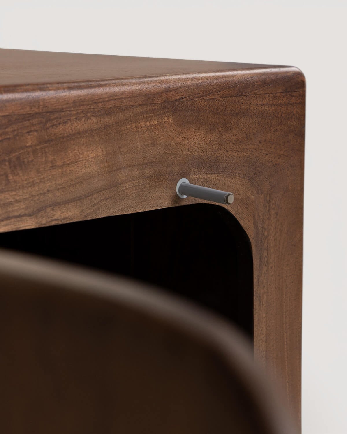 Pack of 2 Mango Wood Bedside Tables with Storage (45x41 cm) Orlean, gallery image 6