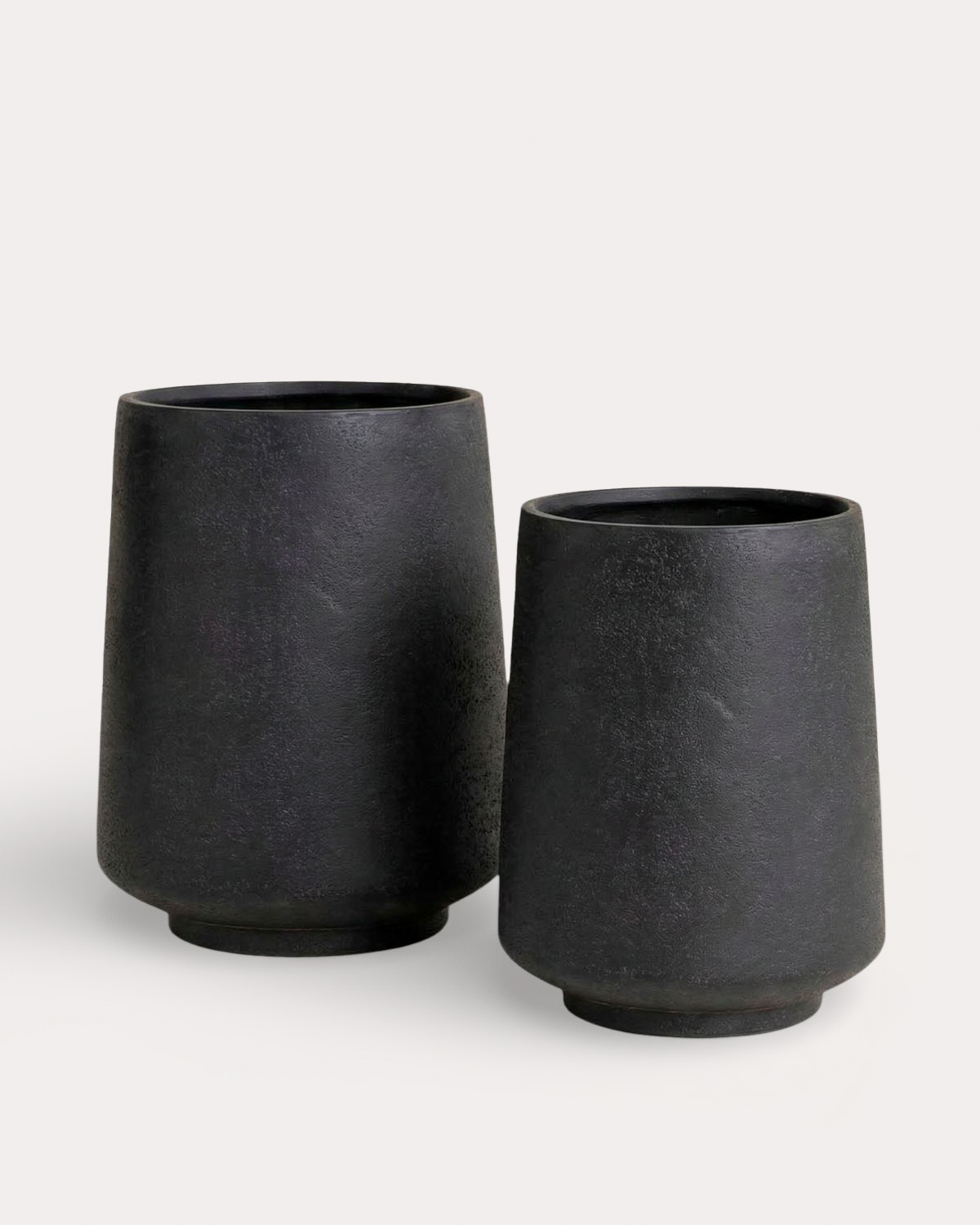 Set of 2 Cement Planters Deserts, gallery image 1