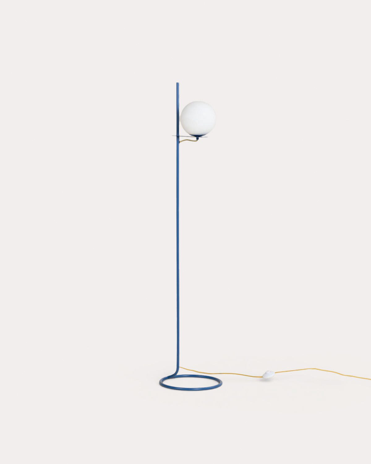 Metal Floor Lamp Kabil, gallery image 5131559