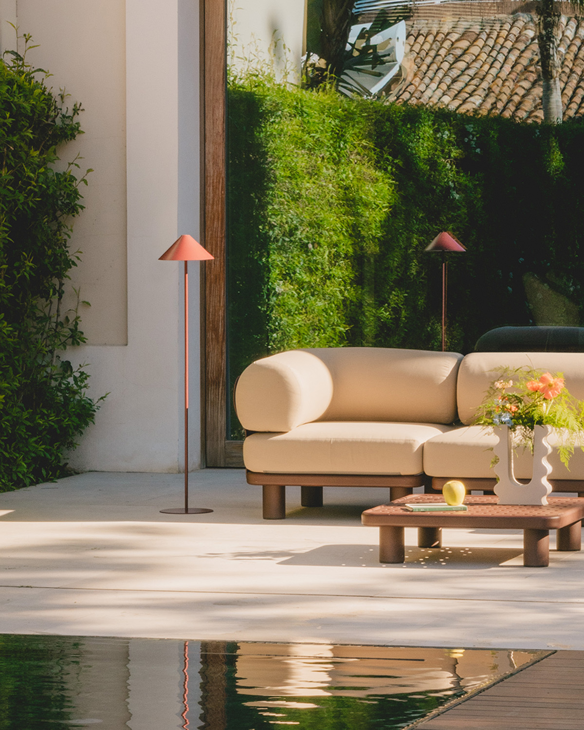 Wireless LED Dimmable Outdoor Floor Lamp Gavi, gallery image 2