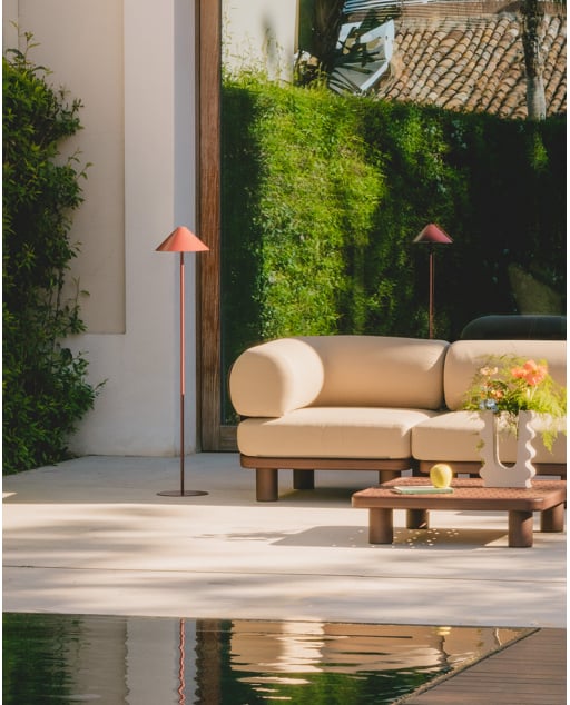 Wireless LED Dimmable Outdoor Floor Lamp Gavi