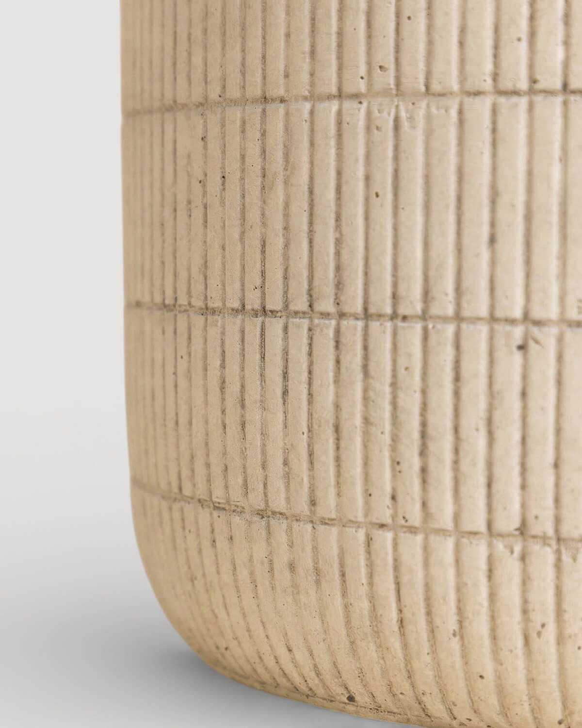 Set of 2 Cement Planters Potos, gallery image 6