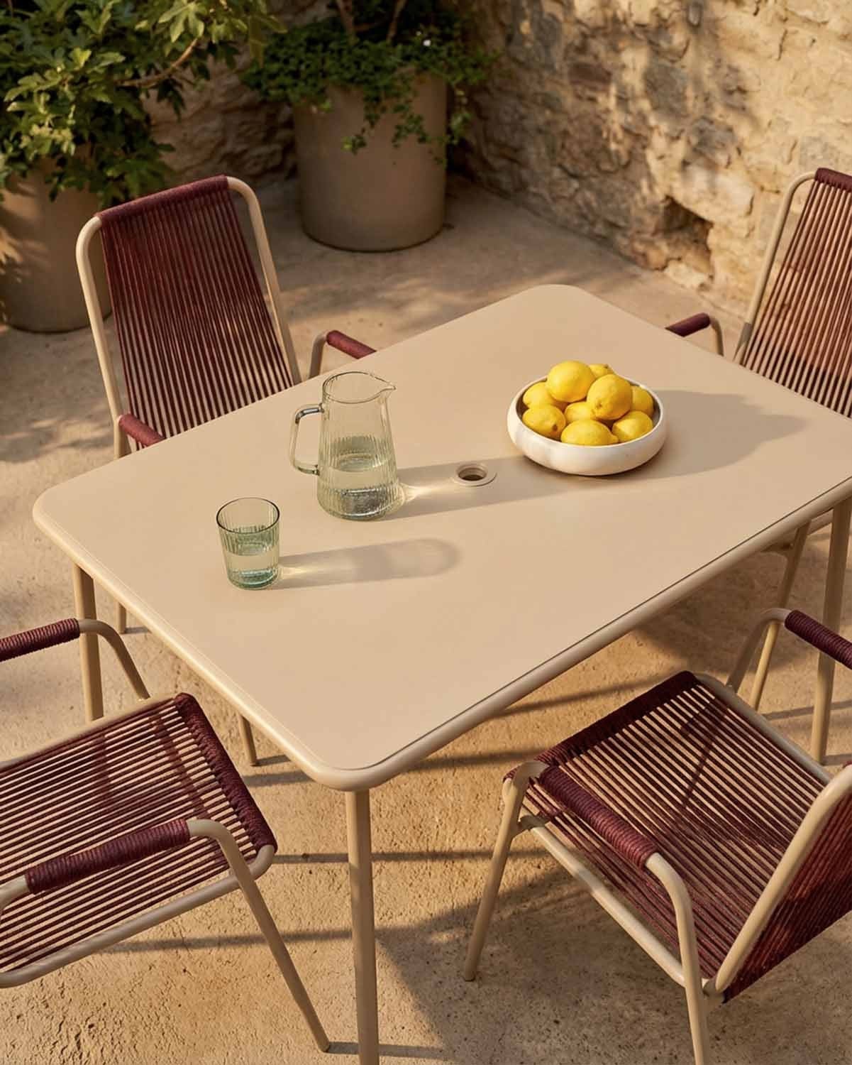 Rectangular Metal Outdoor Table (130x78 cm) Mijail, gallery image 2