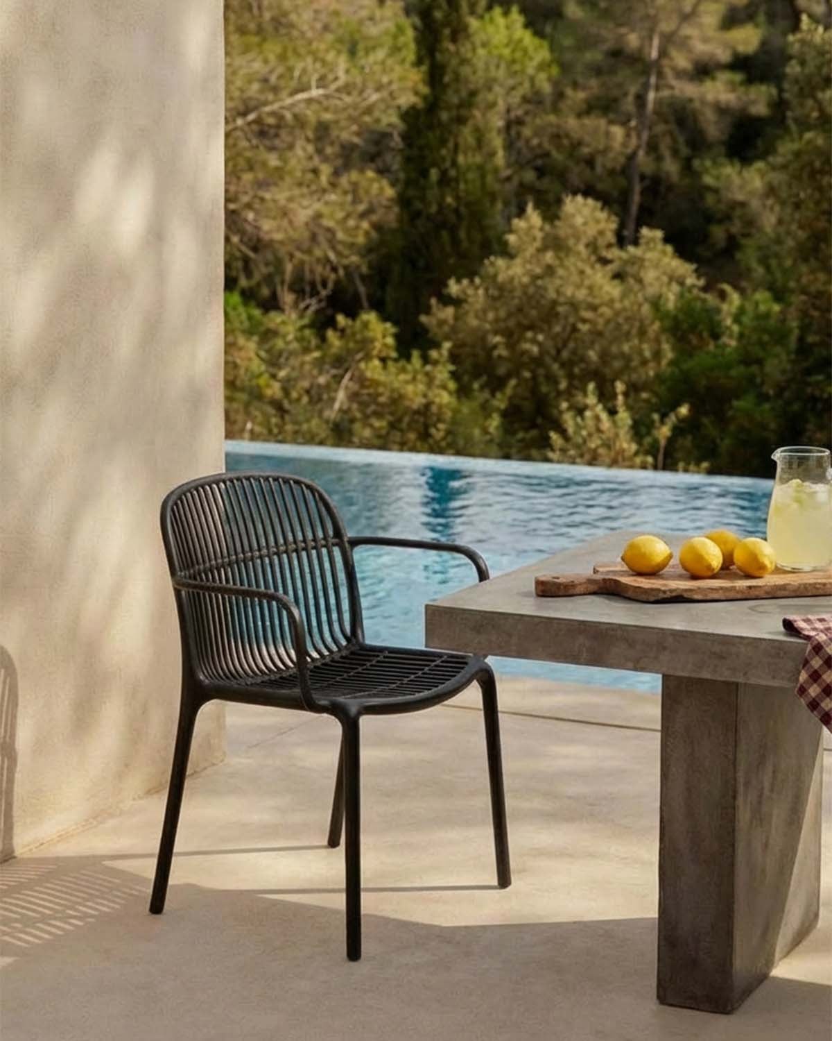 Pack of 4 Aisha Polypropylene Outdoor Chairs with Armrests, gallery image 2