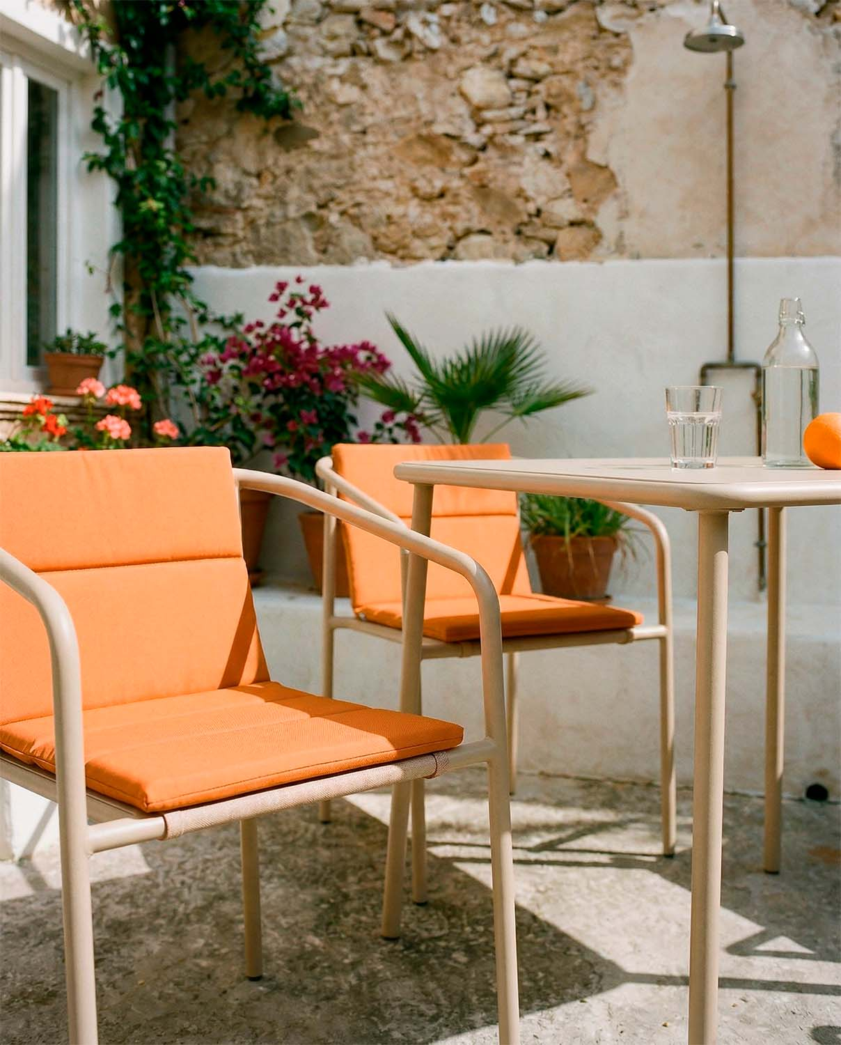 Mijail Square Table Set (80x80 cm) and 4 Vinke Metal Armchairs for Outdoor Use, gallery image 3