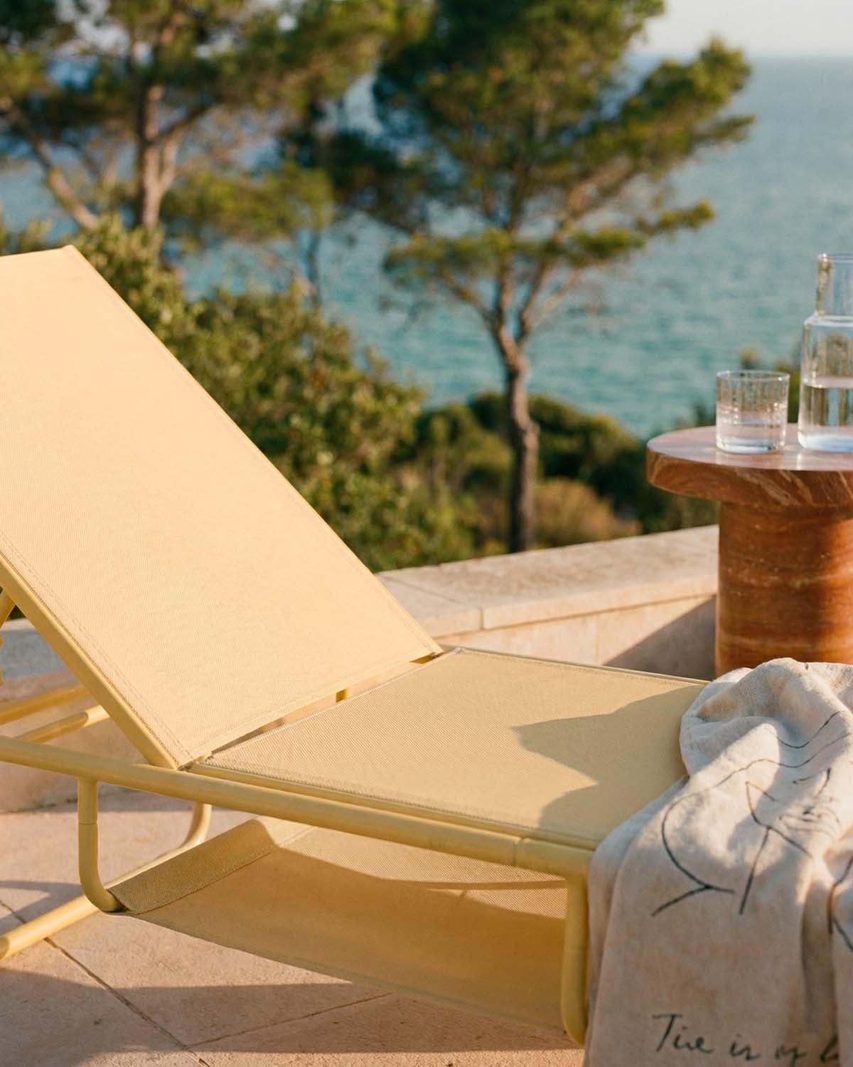 Reclining Metal and Fabric Sun Lounger Ohiane, gallery image 3