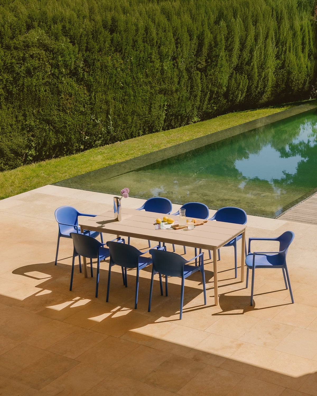 Rectangular Metal Table Set (200x90 cm) Dessie and 8 Outdoor Polypropylene Armchairs Juana, gallery image 2