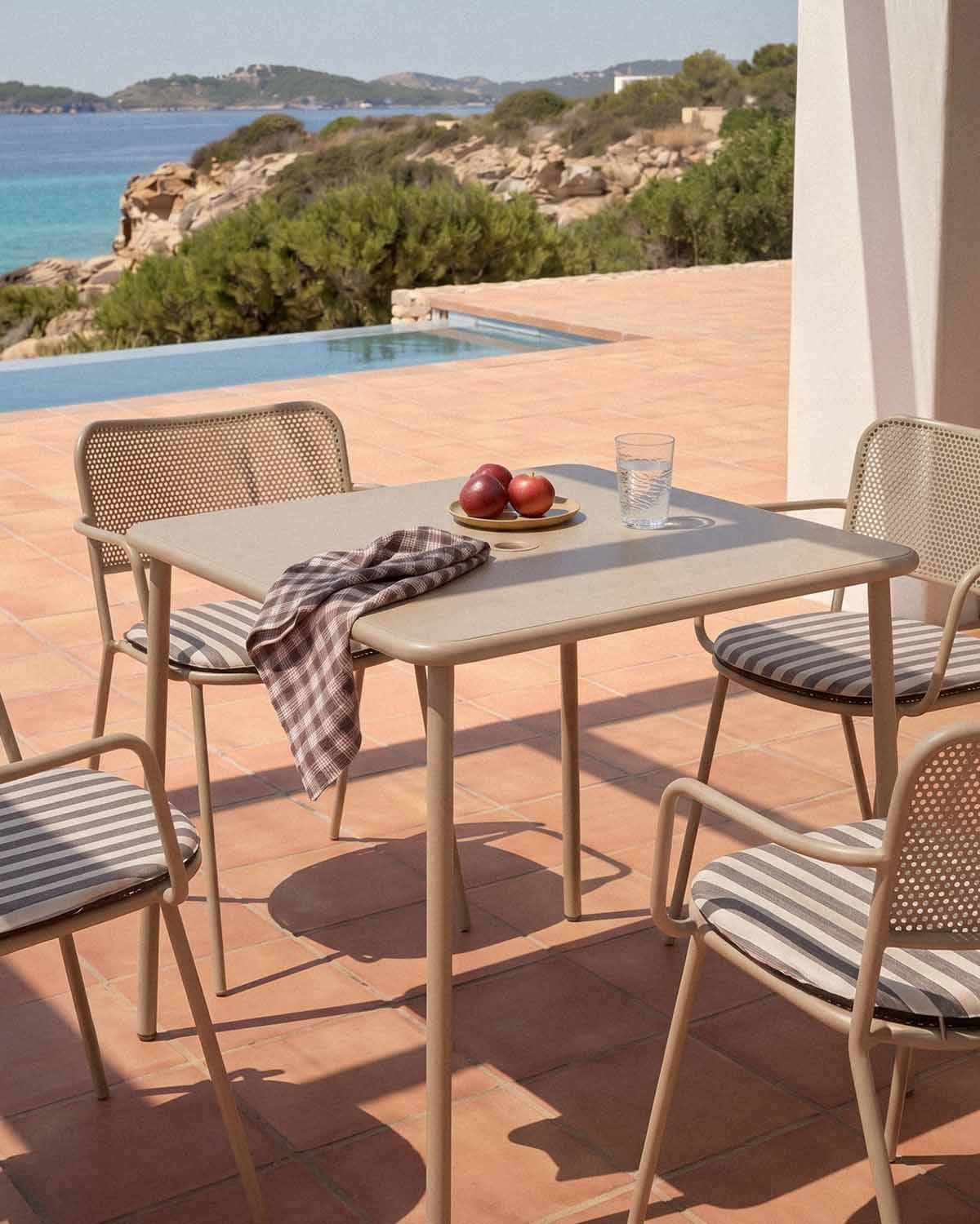 Square Metal Outdoor Table (80x80 cm) Mijail, gallery image 2