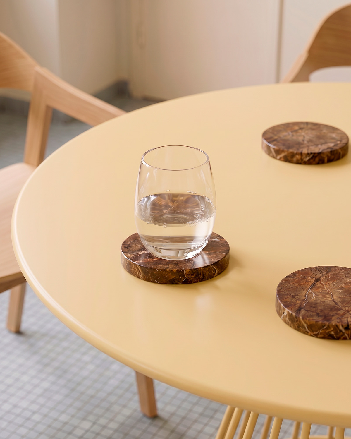 Set of 4 Round Marble Coasters (Ø10 cm) Minao, gallery image 2