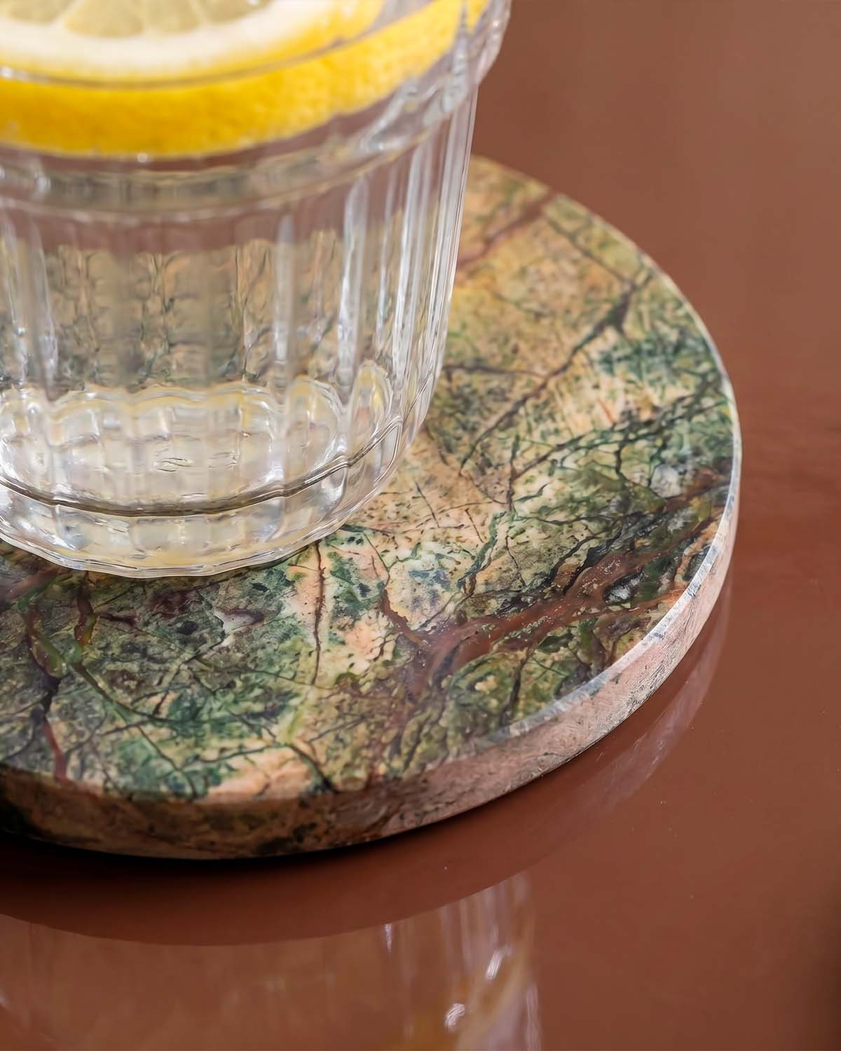 Set of 4 Round Marble Coasters (Ø10 cm) Minao, gallery image 3