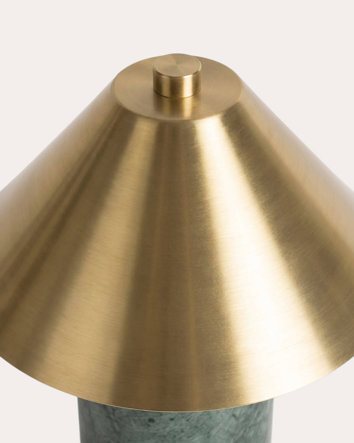 Lámpara de mesa led inalámbrica de mármol y metal Obely, imagen de galer&iacute;a 8