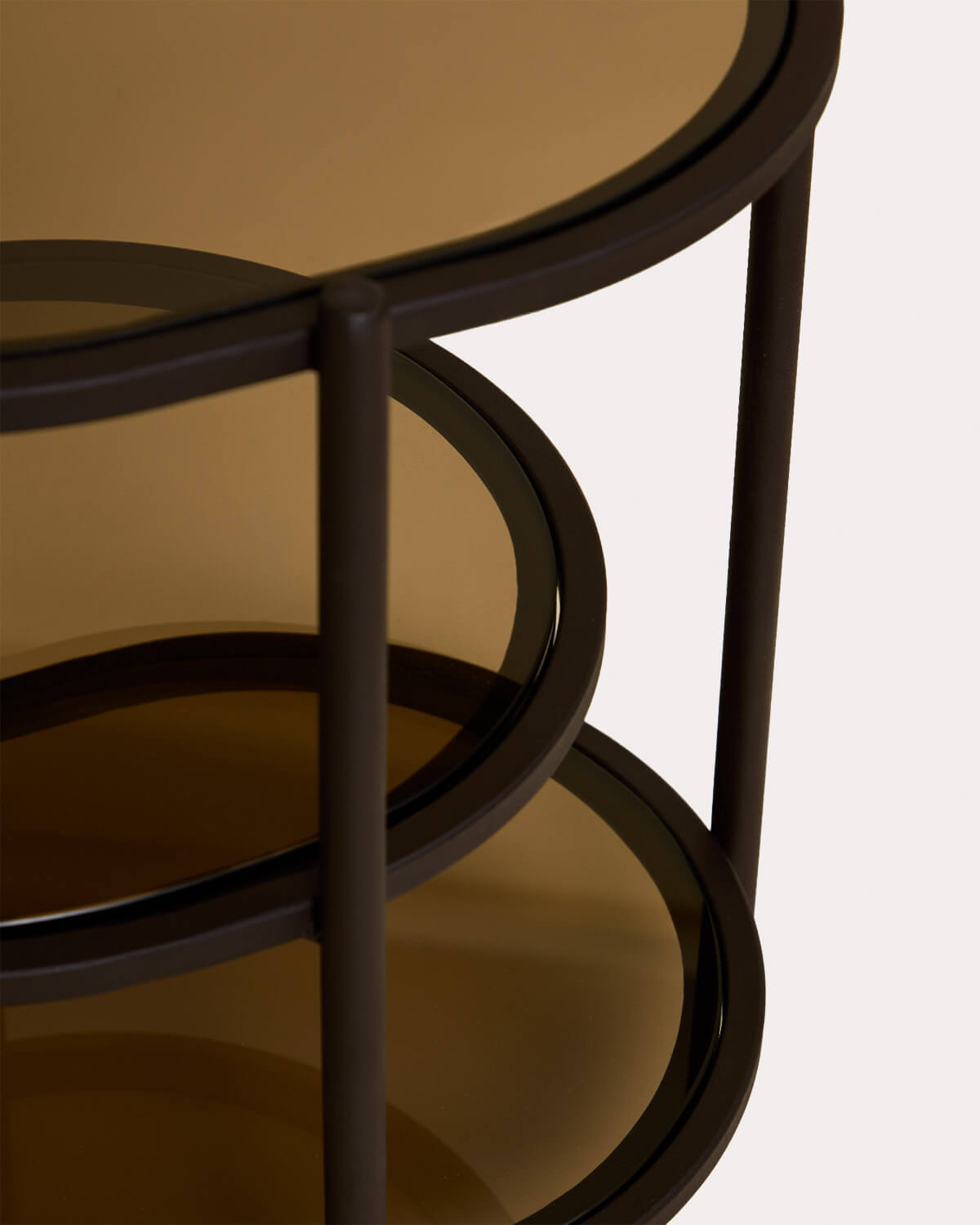 Oval bedside table 50x40 cm made of metal and tempered glass Yerry, gallery image 6