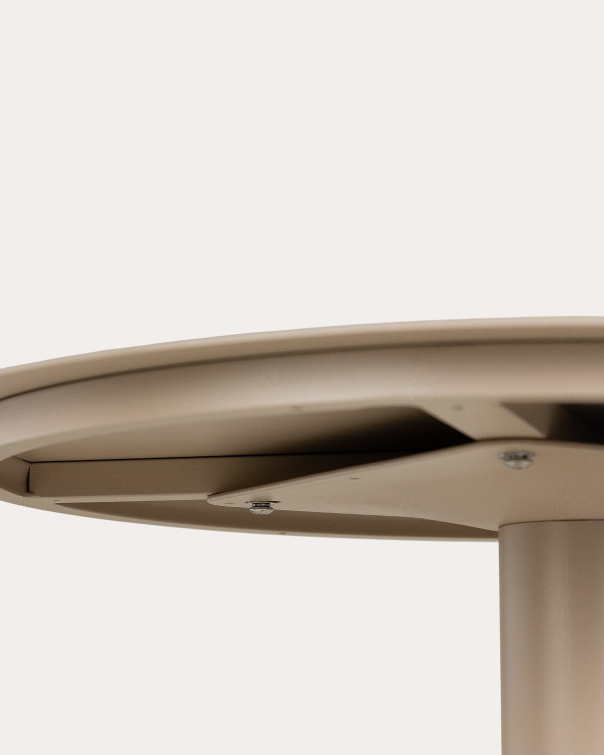 Outdoor round table Ø70 cm in metal Banon, gallery image 5