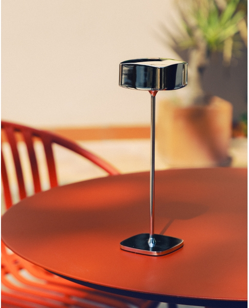 Wireless dimmable LED table lamp for outdoor use Taluma