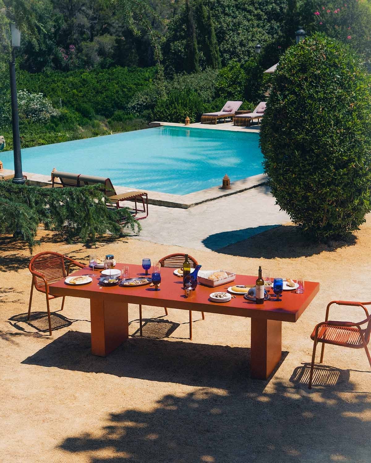 Rectangular outdoor table 245x100 cm made of cement Itxaso, gallery image 2