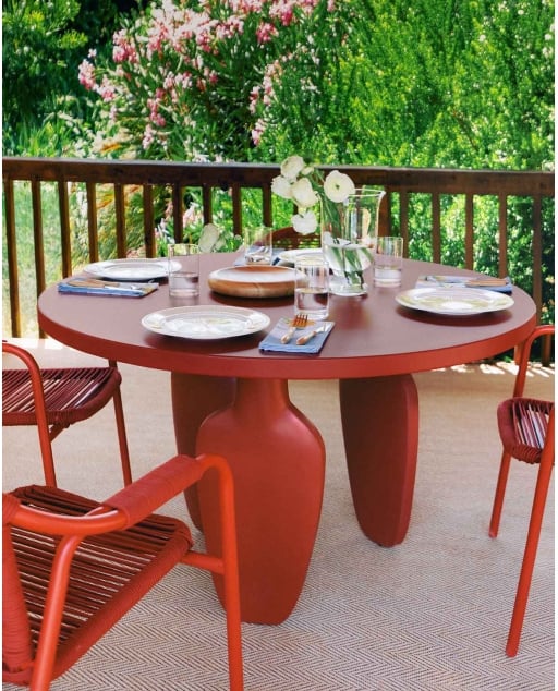 Round outdoor table Ø120 cm made of cement Ylena