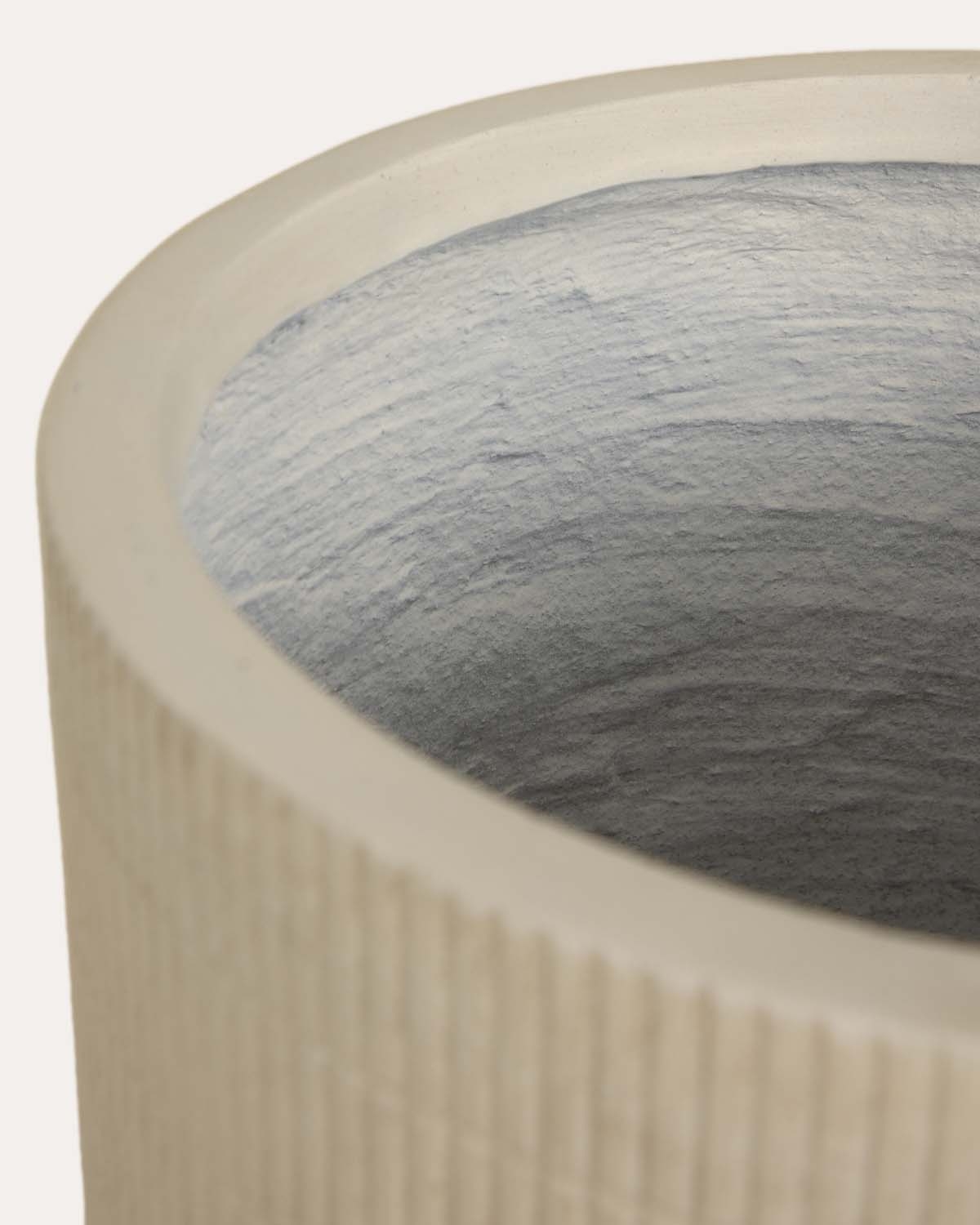 Set of 2 tall cement planters Potos, gallery image 4