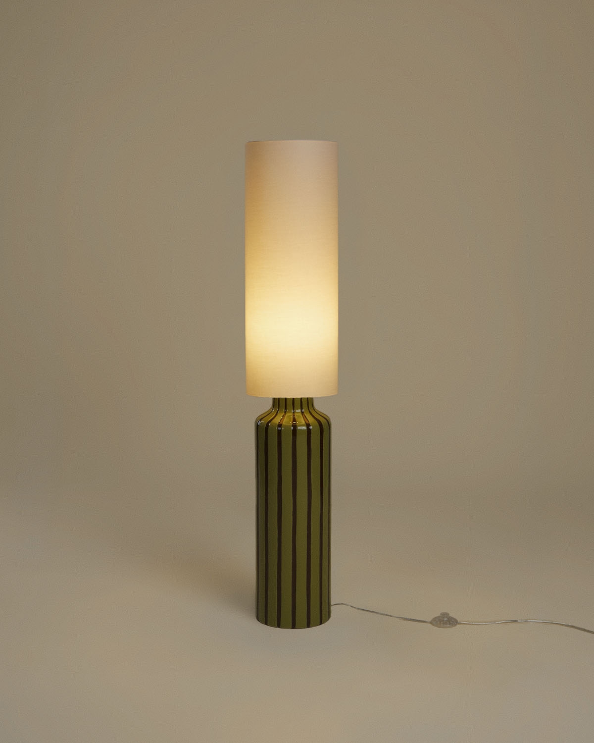 Ceramic floor lamp Inhar, gallery image 2