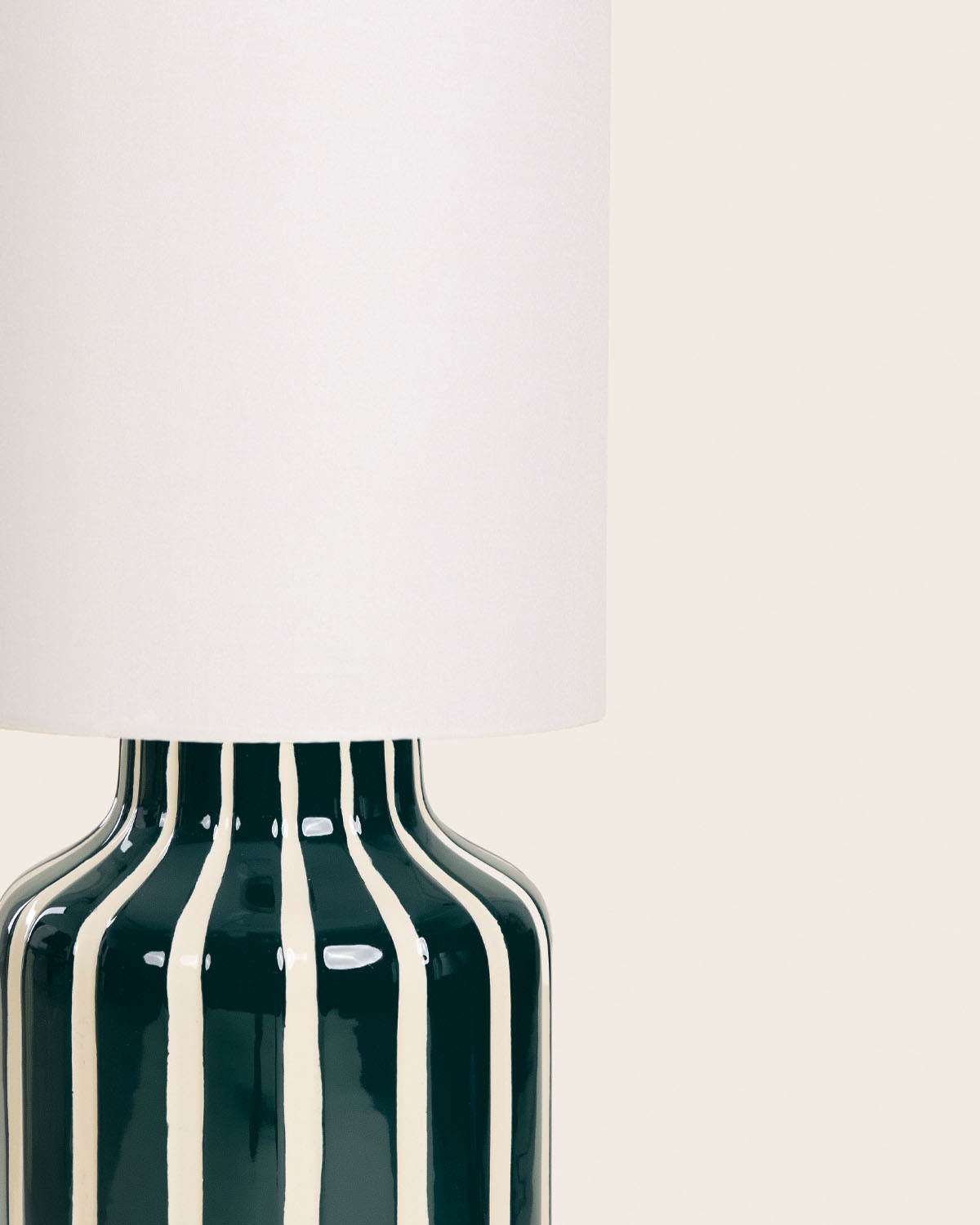 Ceramic floor lamp Inhar, gallery image 3