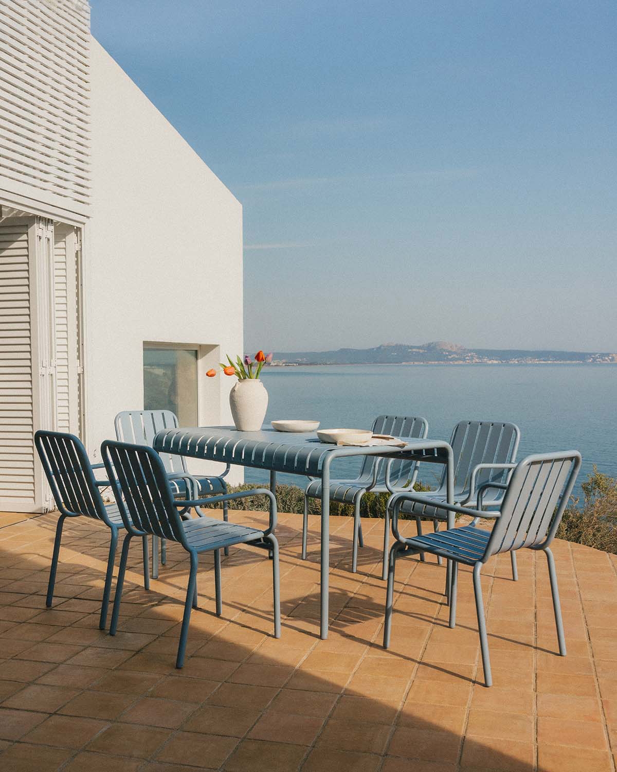 Rectangular outdoor table 130x80 cm made of metal Tavo, gallery image 2