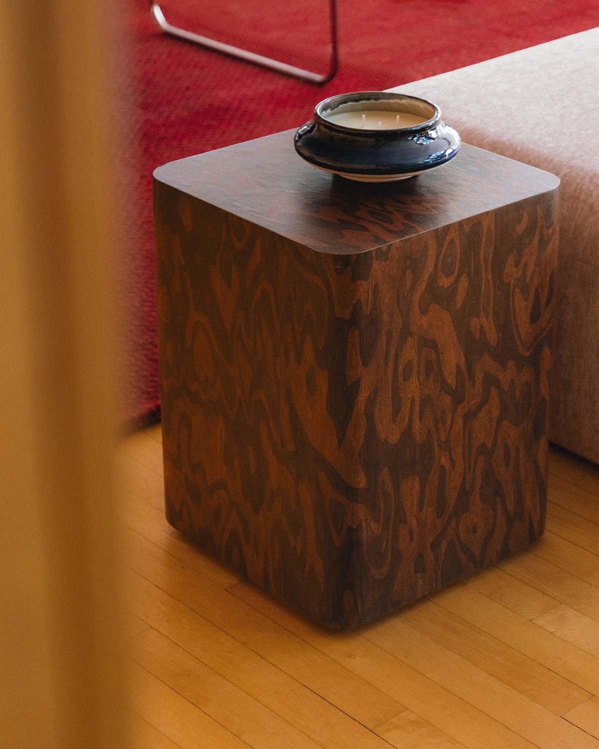 Square wooden side table 38x38 cm Nohr, gallery image 2